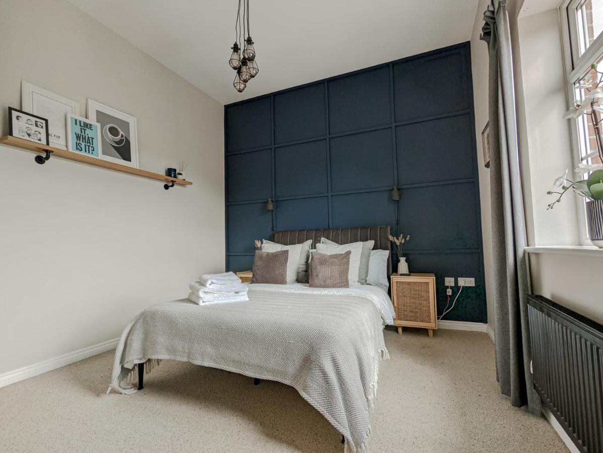 Spacious, Mid-Century 1 Bedroom Apartment Quedgeley Exterior foto